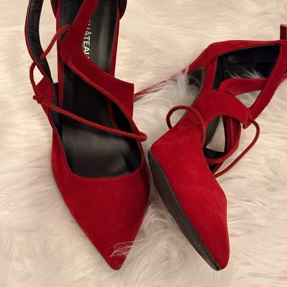 Chateau Women's Red Suede Heels - Picture 1 of 2